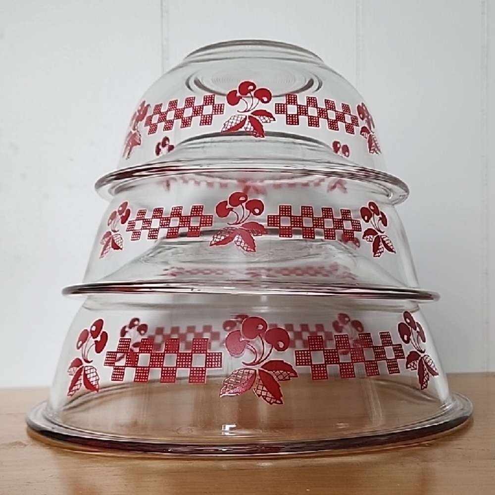 Cherry Gingham Pyrex Mixing Bowl Set